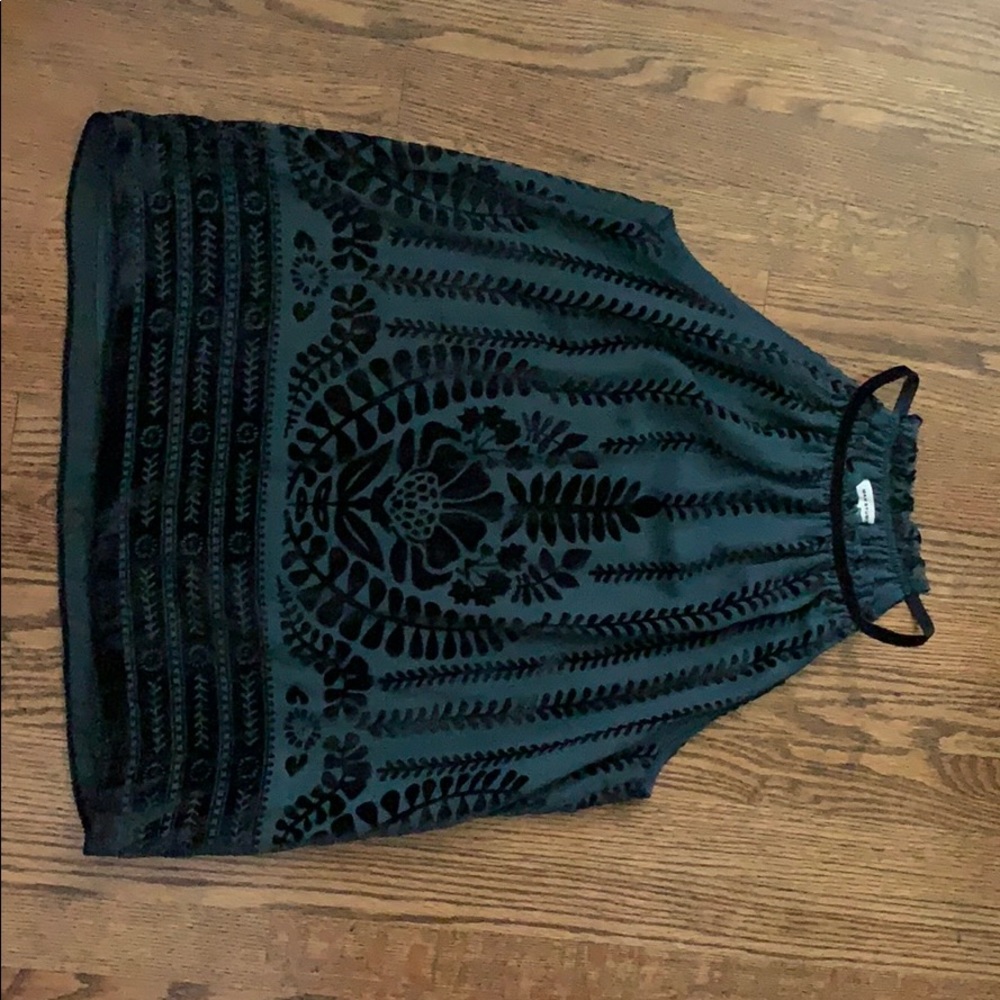 Max studio dark green and velvet black blouse
